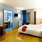 Le Hotel