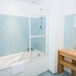 Le Hotel 3*