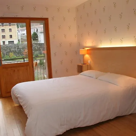 Le Hotel