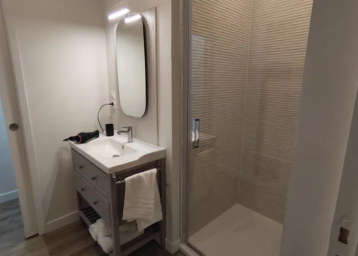 Le Hotel Ax-les-Thermes